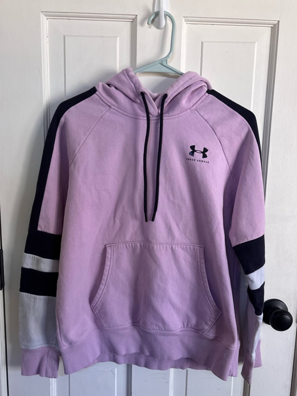 Under Armour Hoodie Small